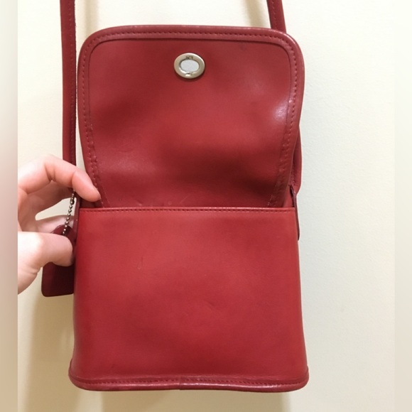 COACH Red Vintage Tango Leather Crossbody with Turn Key Latch and Flap RARE - Picture 10 of 17